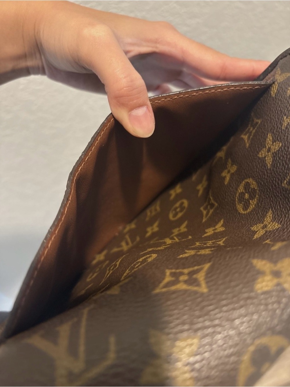 Louis Vuitton GM Saint Cloud Brown Monogram Crossbody Bag - Picture 10 of 14